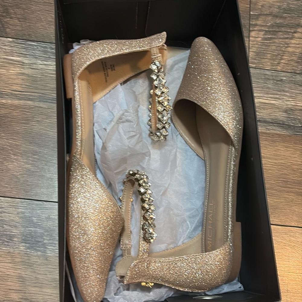 Women’s flat shoes